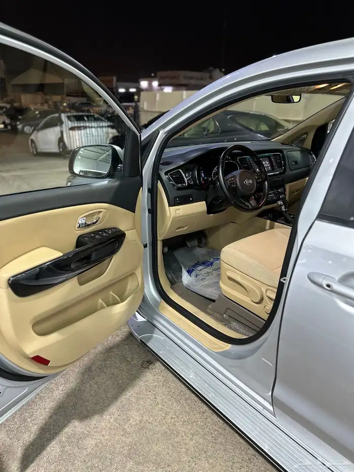 كيا كارنيفال فل 2020 تم البيع 42