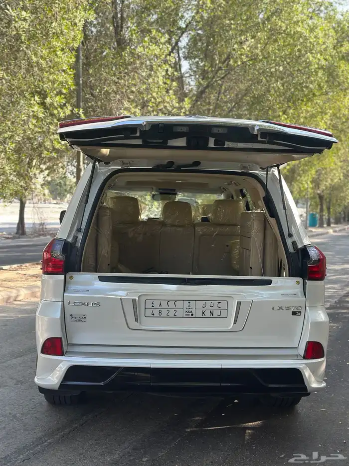 جيب لكزس LX 570 7
