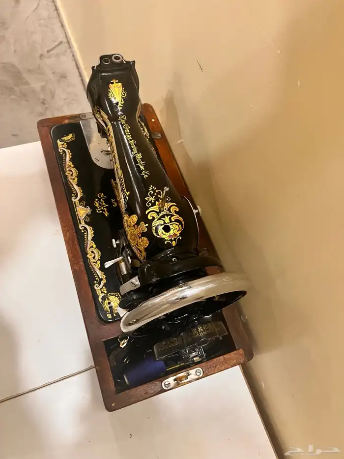 مكينة خياطة قديمة 1