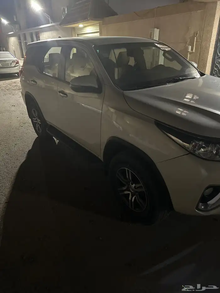 جيب فورشنر المديل 2018 اللون ابيض ماشي 256الف مالك اول 1