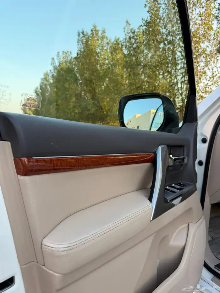 لاندكروزر VXR فكسار 2015 بريمي - 5.7 ( وكالة ) 18