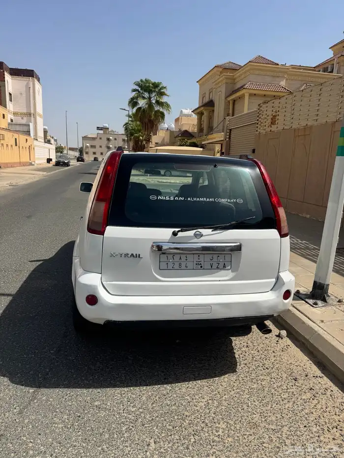 نيسان اكس تريل 9