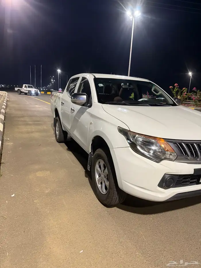 مستوبيشي L200 غمارتين بنزين دبل موديل 2018 3