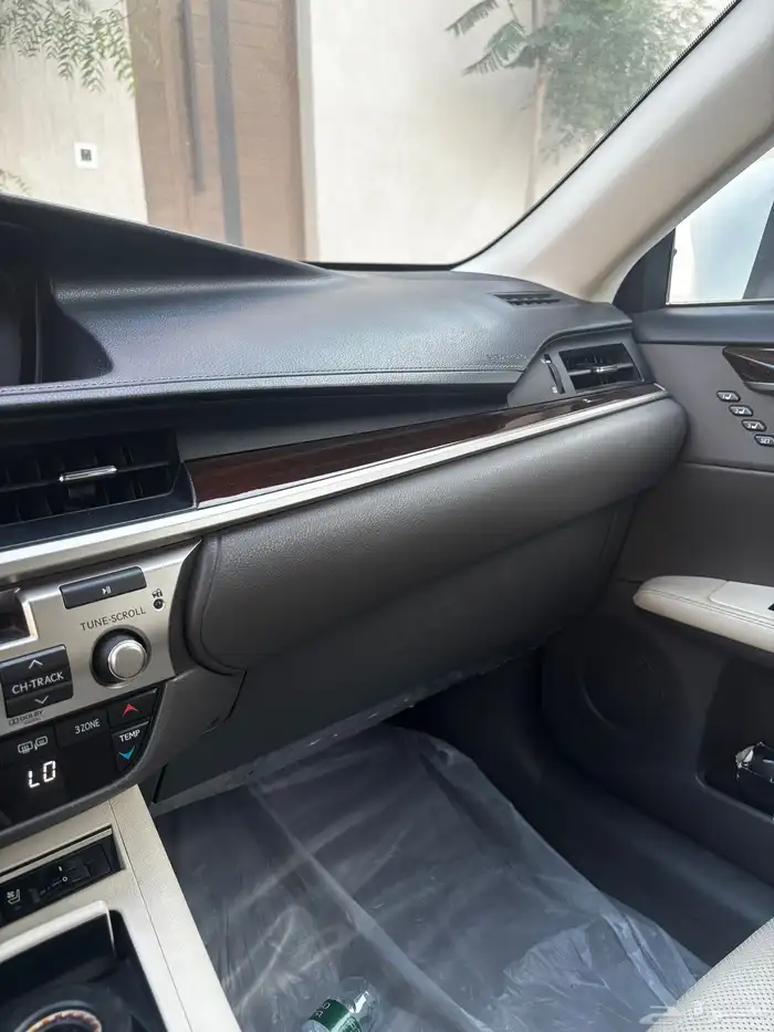 لكزس ES 350 شبه مخرن 13