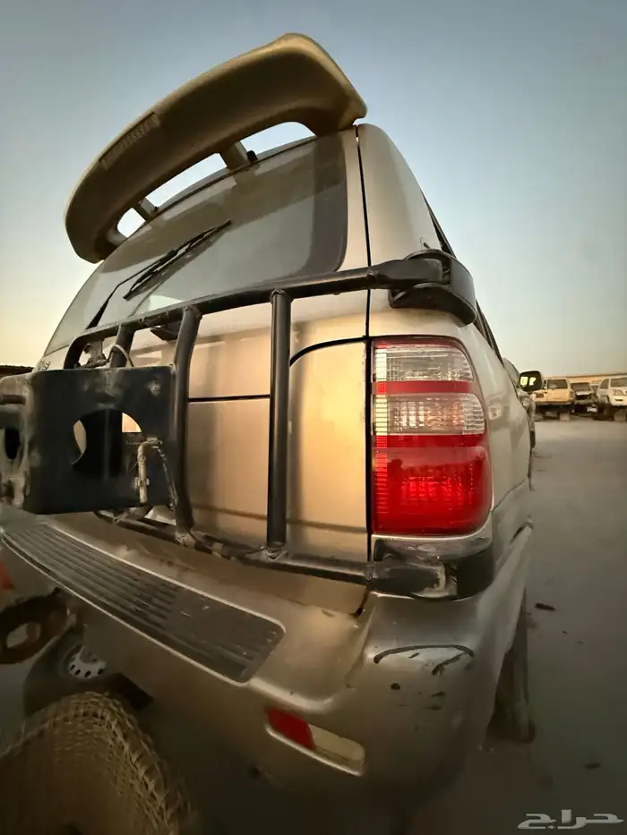 شنطه اسبير علاق بكامل اغراضها vxr 2003 - 2007 2