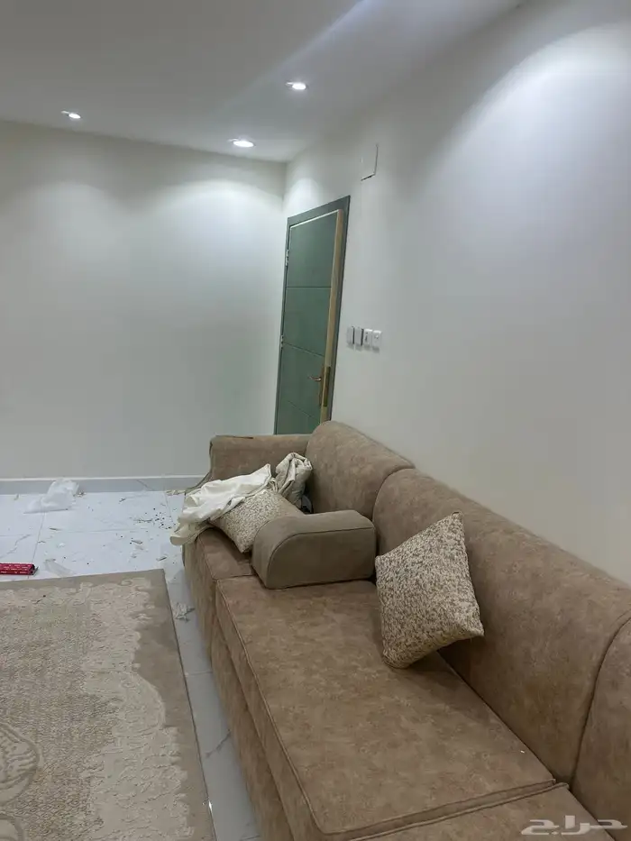 كنب للبيع مستعجل 4 5 0
