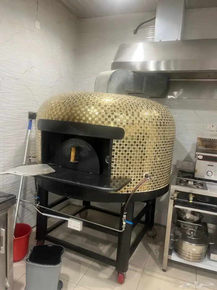 مطعم شاورما ومعجنات للبيع 6