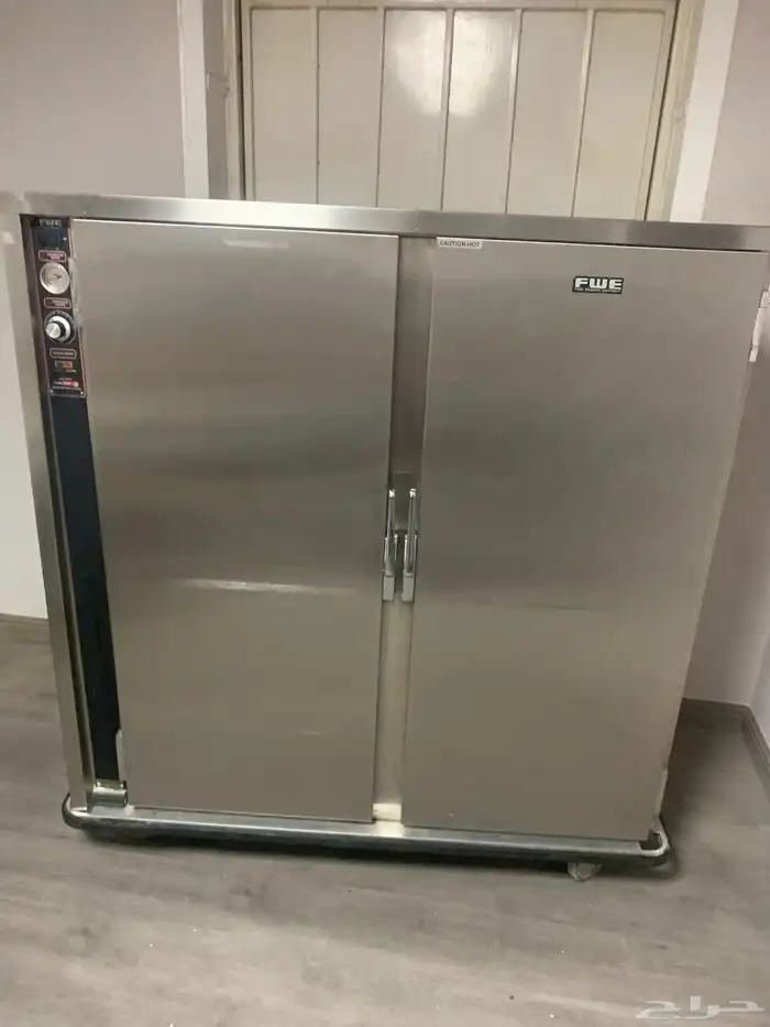 معدات مطعم وكفي شبه جديدة 7