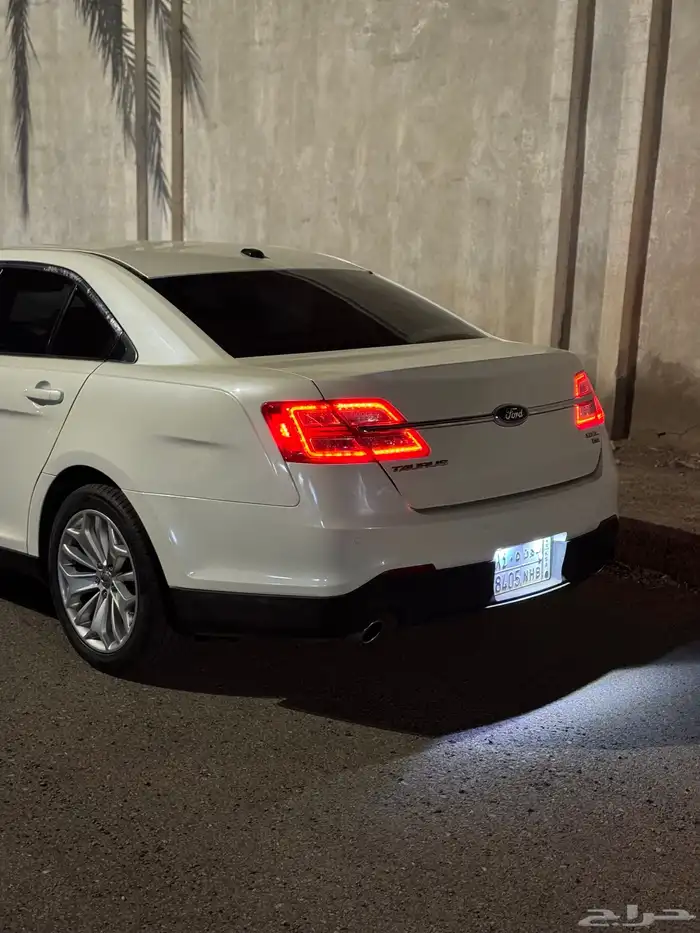 للبيع فورد تورس 2013 نص فل 0