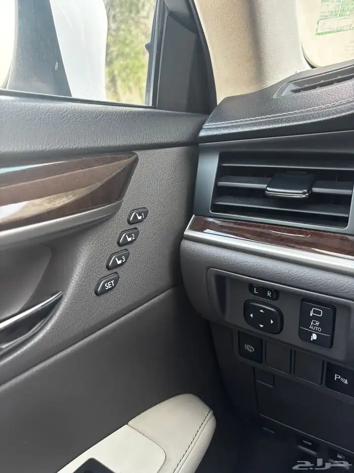 لكزس ES 350 شبه مخرن 9