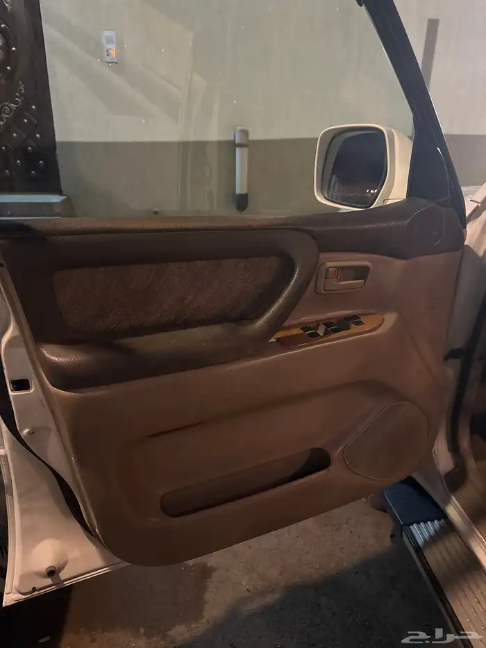 جيب تويوتا صالون موديل 99 5