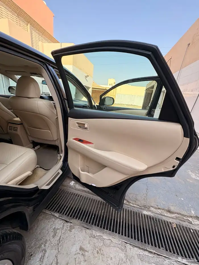 لكزس RX350 ممشى قليل 5