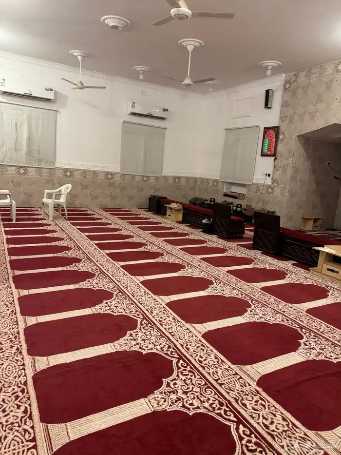 مسجد يحتاج لفرش 0