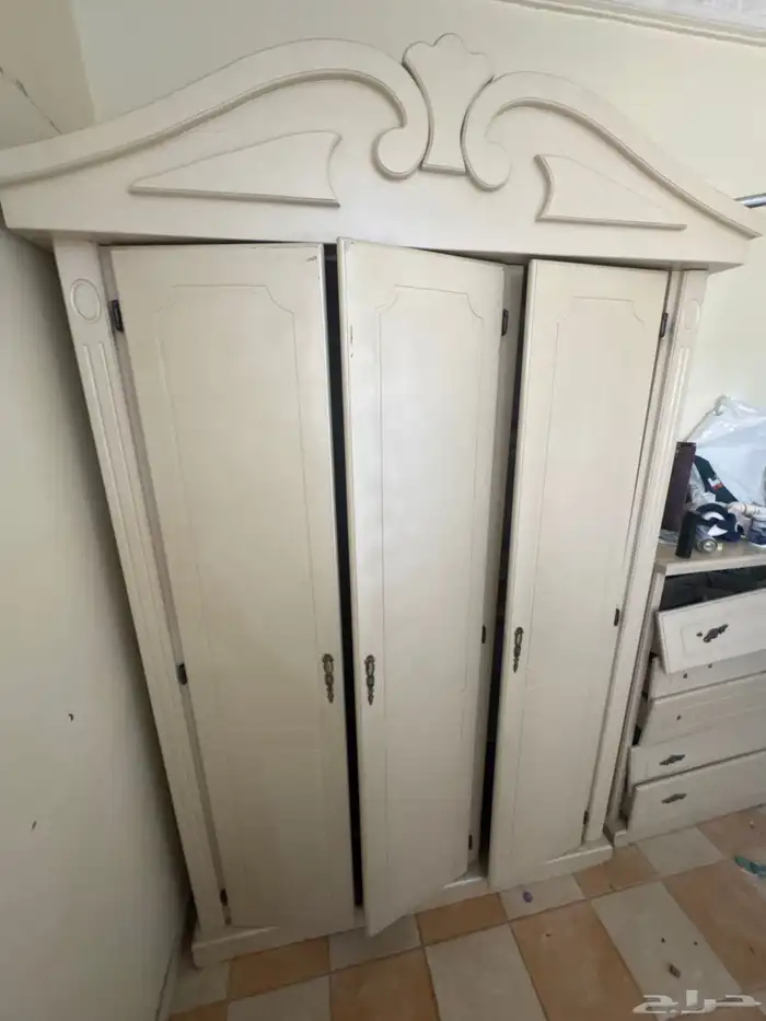 خزانة ملابس 2