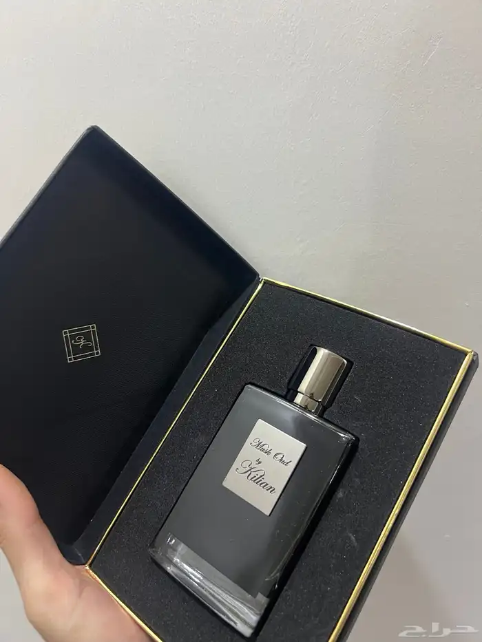 عطر كيليان مسك عود مرشوش منه 6 رشات فقط 0