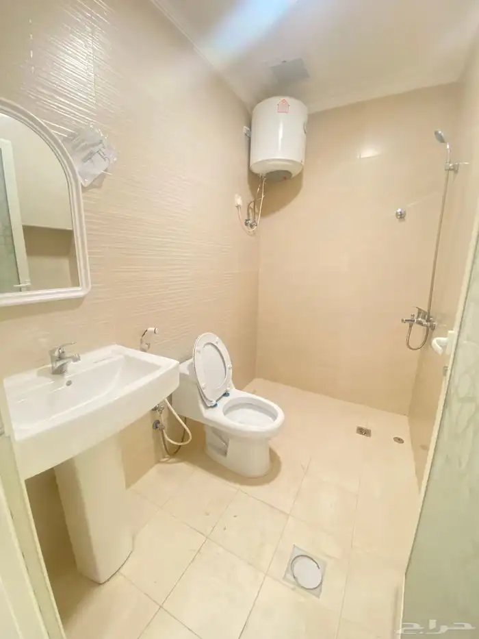 استديو موثثة للتأجير 2