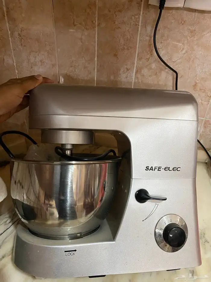 مكينه عجين نظيف شبه الجديد 1