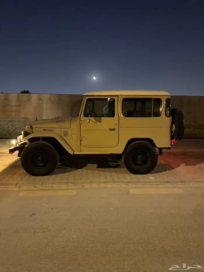 للبيع جيب مصندق عشة ربع ابو شنب FJ40 1982 2