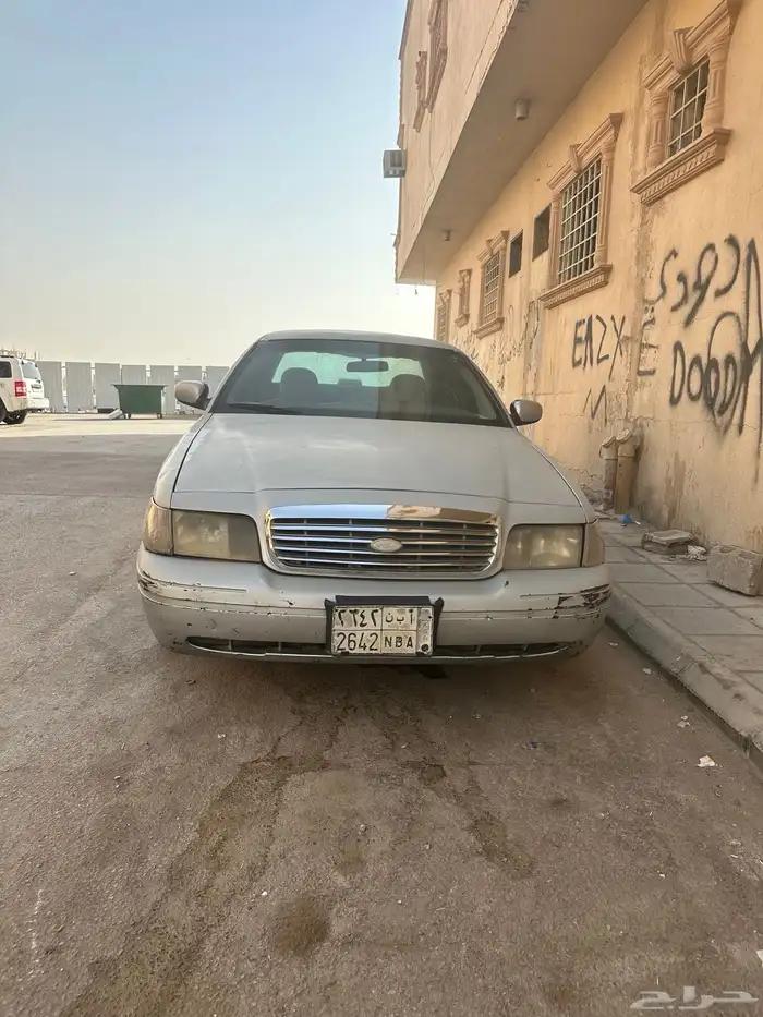فورد فكتوريا 4