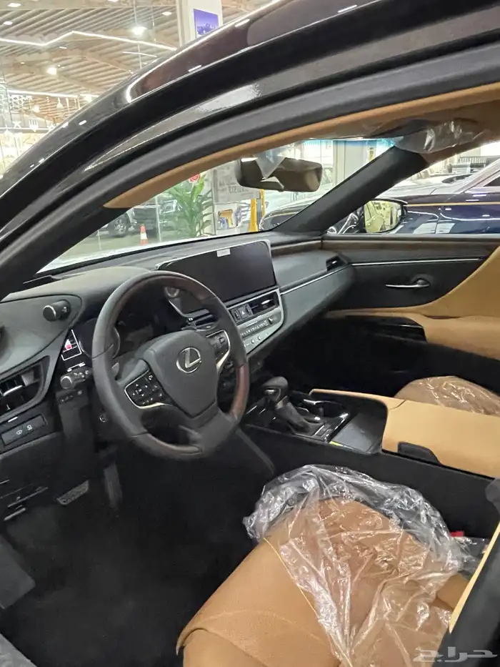 لكزس ES350 - سعودي - 2025 - لون اسود - Cc 5