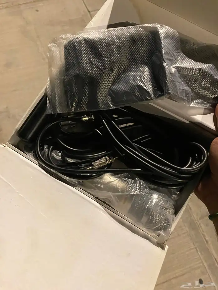 مكبر صوت   مقرفون 0