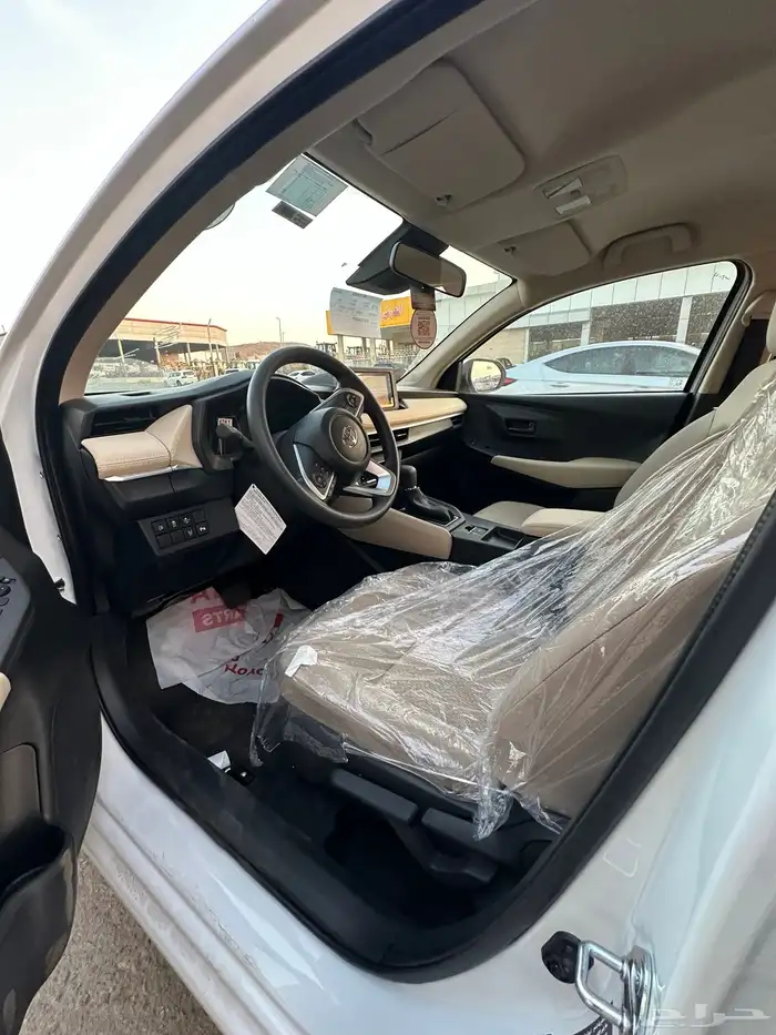 تويوتا يارس واي بلس 4 سلندر موديل 2026 3