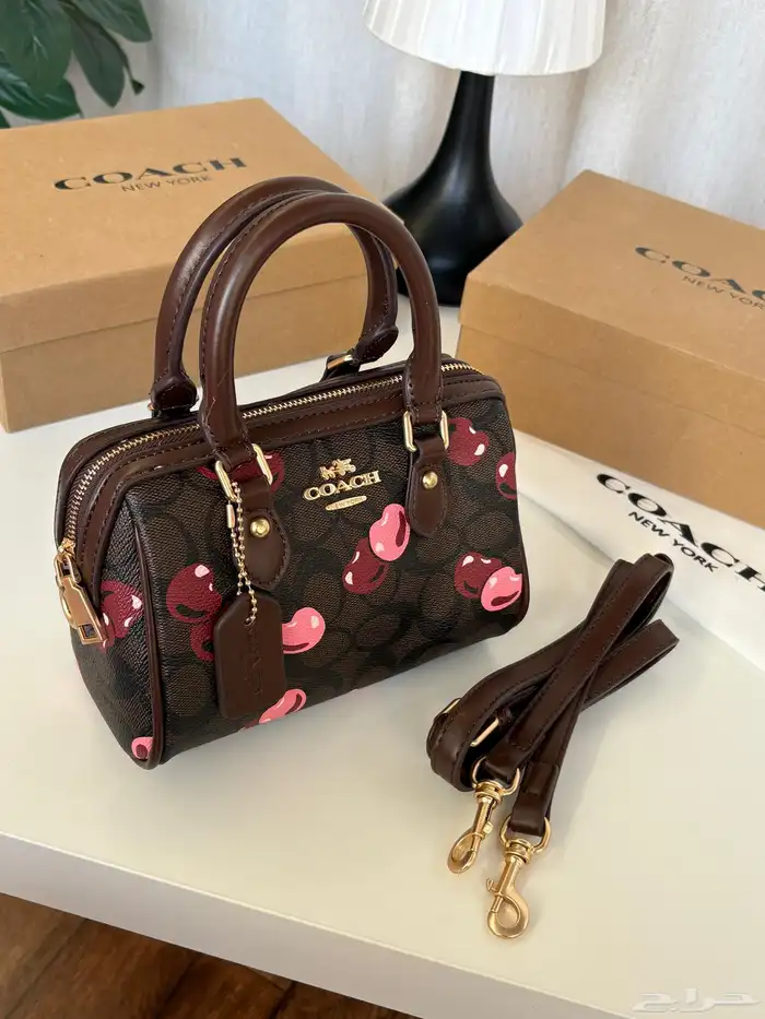 شنط كوتش شنط نسائيه شامل التوصيل ودفع عند الاستلام 29