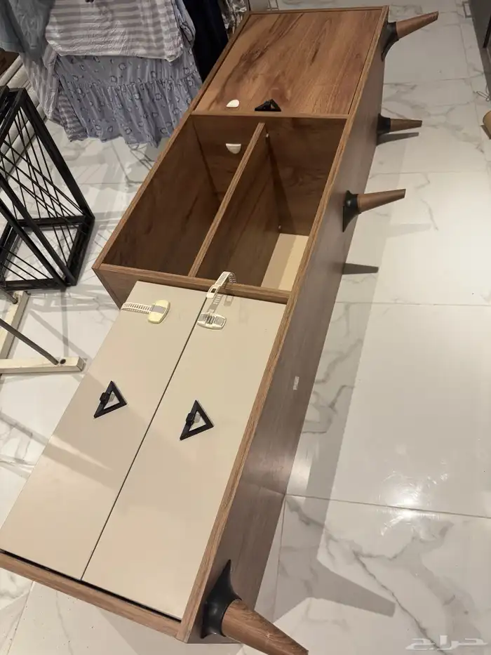 طاولة تلفزيون هوم بوكس 0