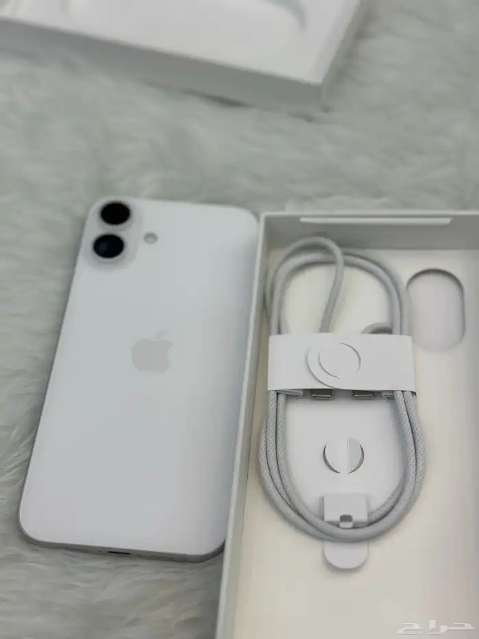ايفون 16 بلص 4