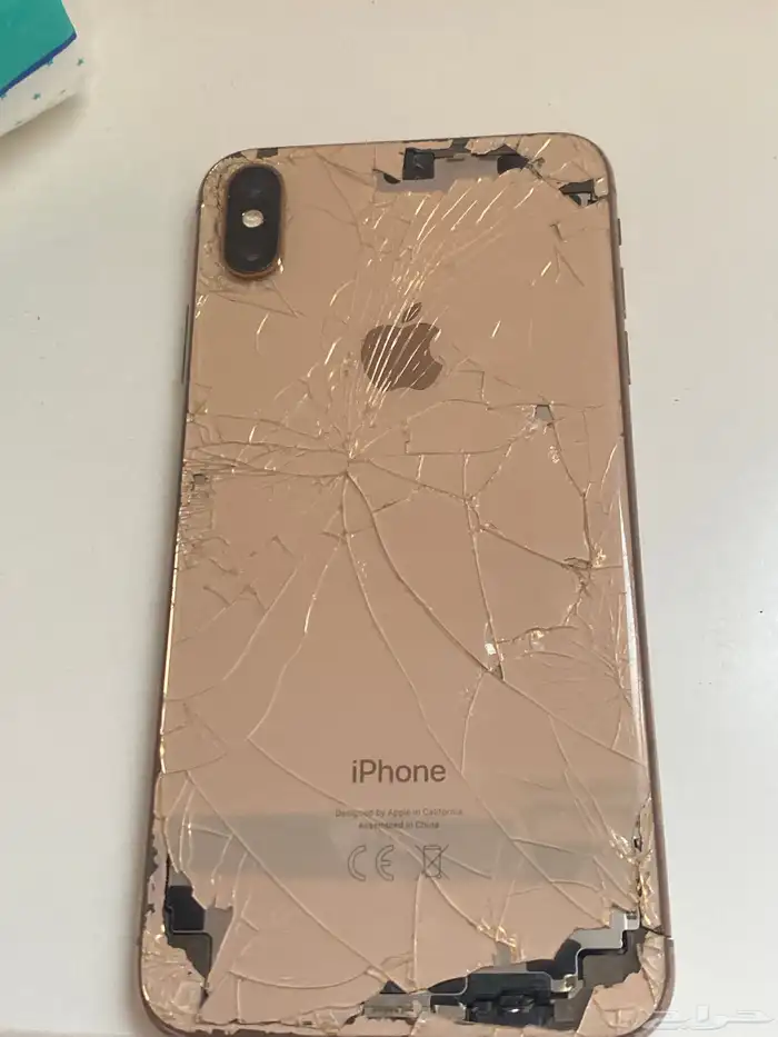 آيفون Xs Max   ذهبي 64GB 1