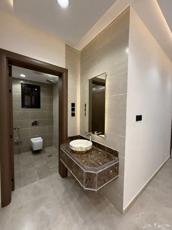 شقق علويه 6 غرف طريق ابها الخميس خلف مدارس الذكر-520الف فقط 10