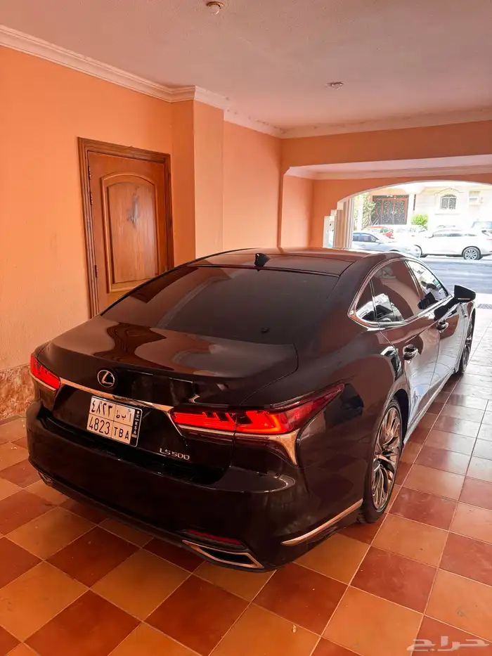 لكزس LS 500 2018 فل 16