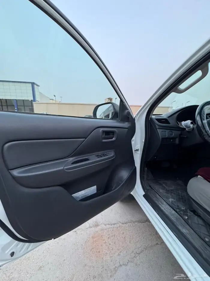 متسوبيشي 2022 4