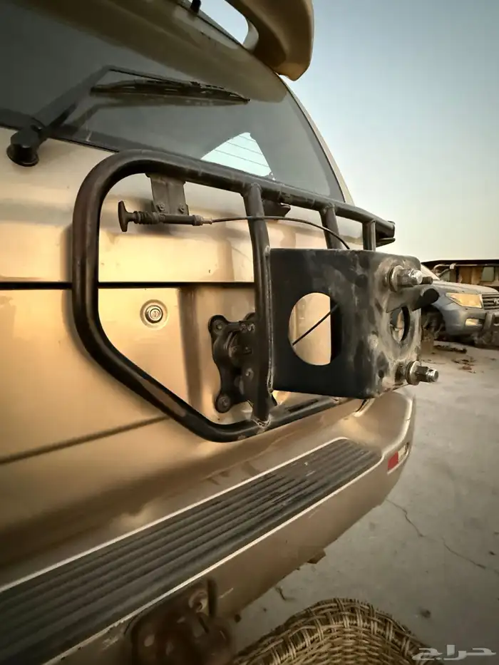 شنطه اسبير علاق بكامل اغراضها vxr 2003 - 2007 4