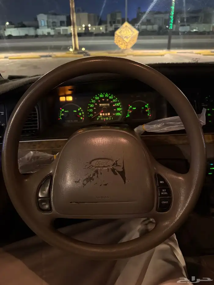 فورد فكتوريا 1998 15