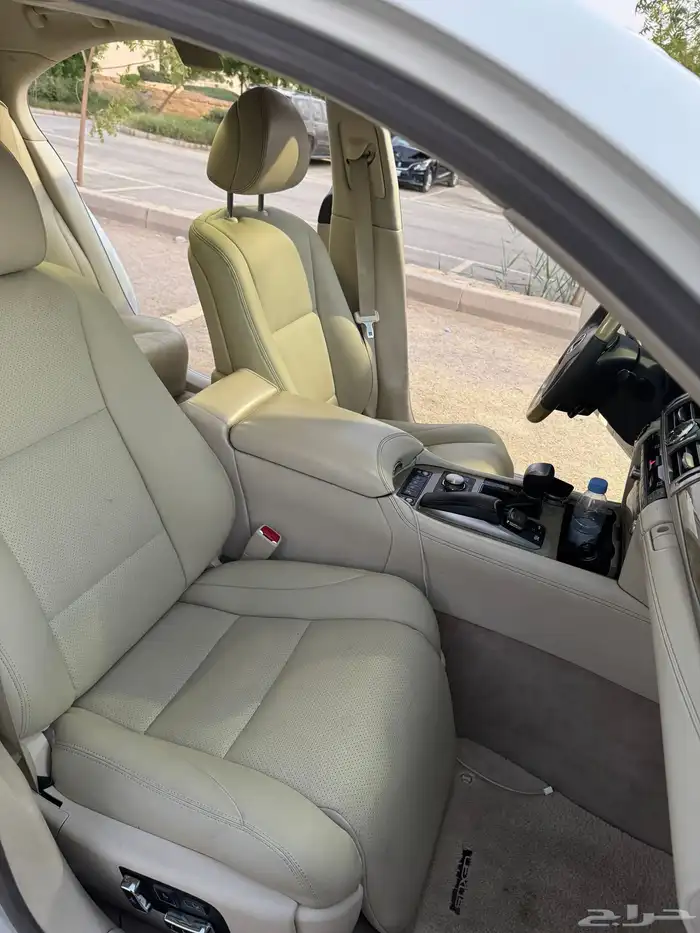 للبيع  لكزس LS 460 L لونق موديل 2015 8