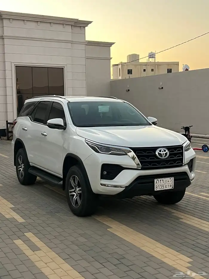 فورشينر 2024 سعودي سته سلندر ماشي 25الف شبه جديد 8