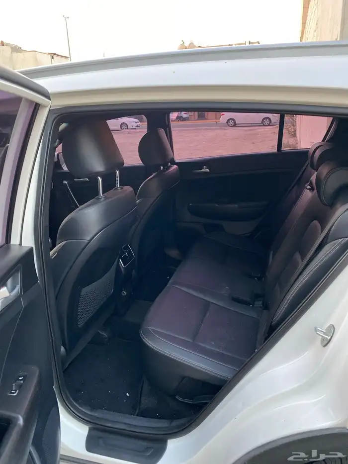 للبيع سبورتاج ديزل 2020 23