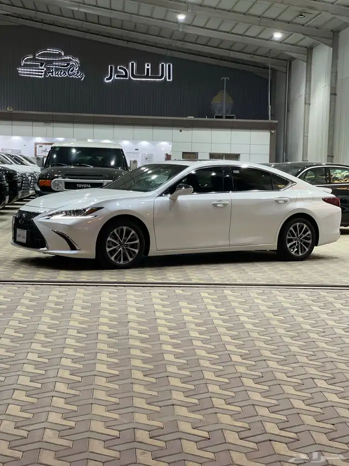 لكزس Es300h هايبرد 2023 1