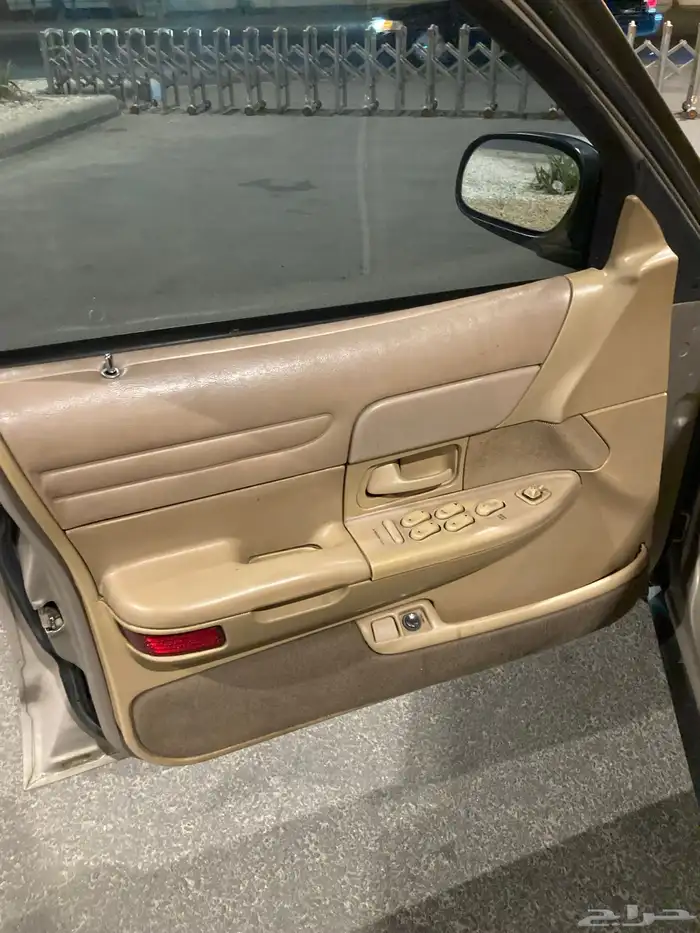 فورد كراون فكتوريا1998بوليسي نظيف ماشي318الف 15