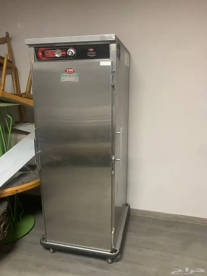 معدات مطعم وكفي شبه جديدة 6