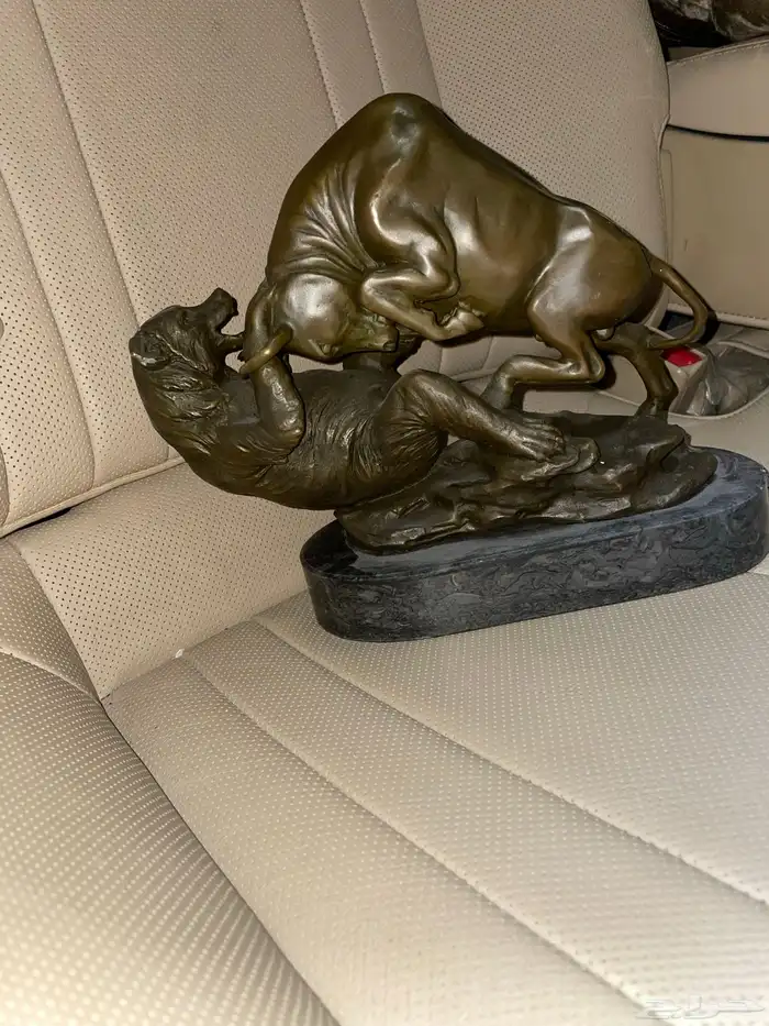 4 تحف ديكور للبيع بالريآض تنفع للمكتب 1