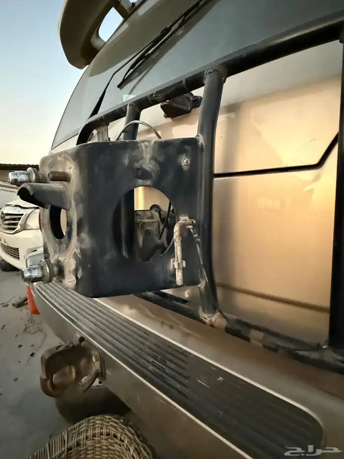 شنطه اسبير علاق بكامل اغراضها vxr 2003 - 2007 0