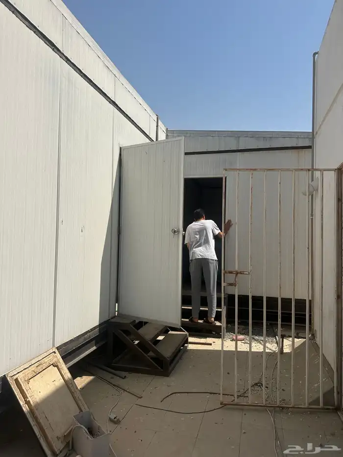 بركسات شبه جديده غرفتين مطبخ وحمام 9