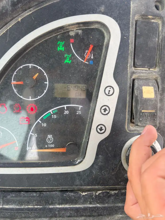 جي سي بي JCB للبيع المديل 2010 5