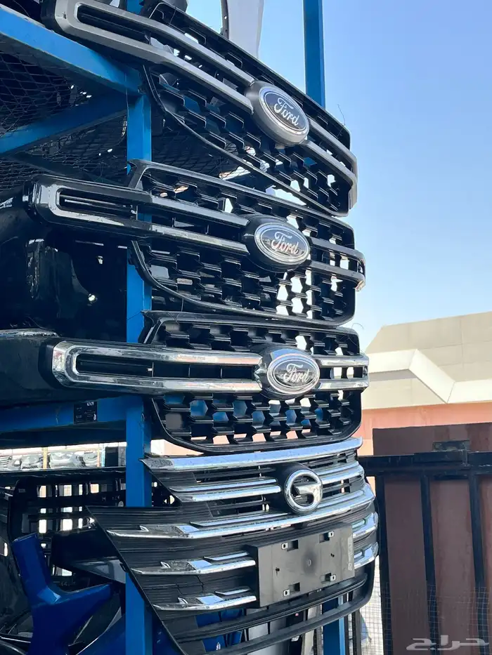 يوجد لدينا جميع قطع غيار السيارات المستعمله 2