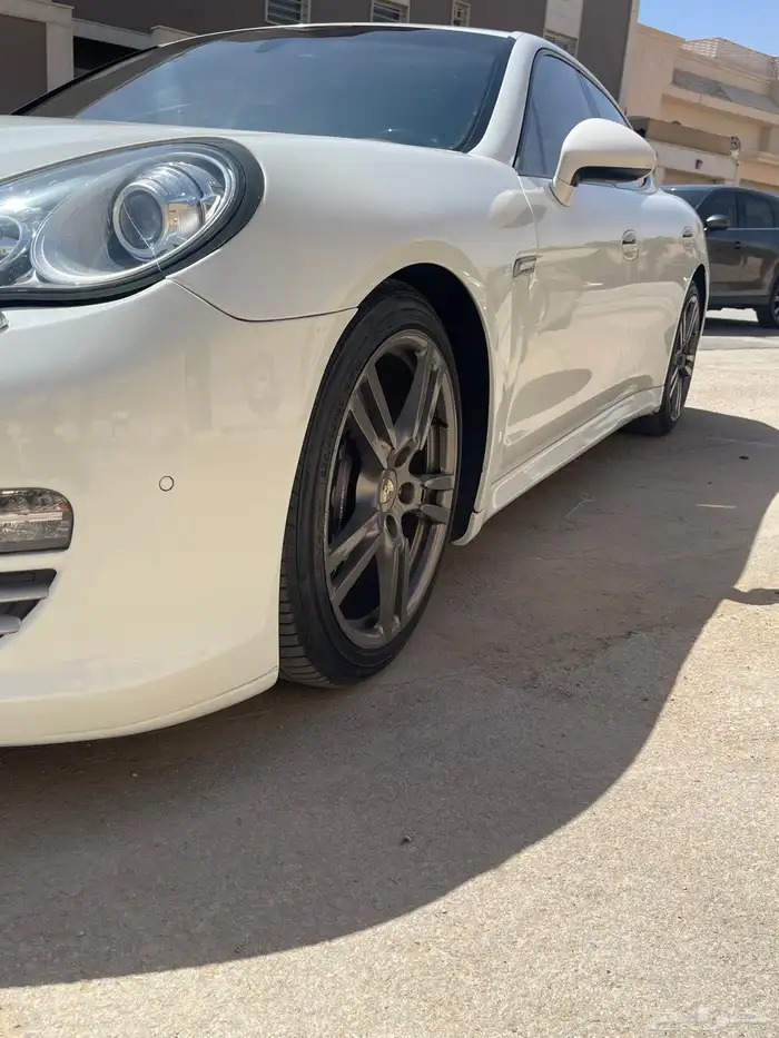 بورش بناميرا V6 نظيف جدا 17