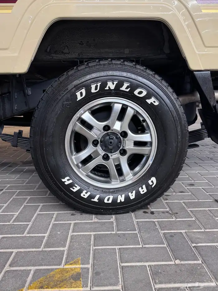 كفرات دنلوب شبه جديده فقط 1