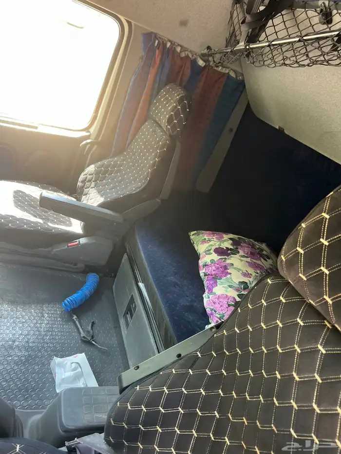 شاحنة فولفو مديل 2002 خصوصي 3