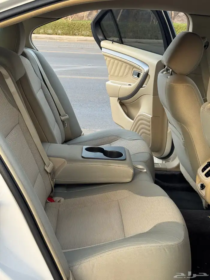 للبيع فورد تورس 2013 نص فل 12